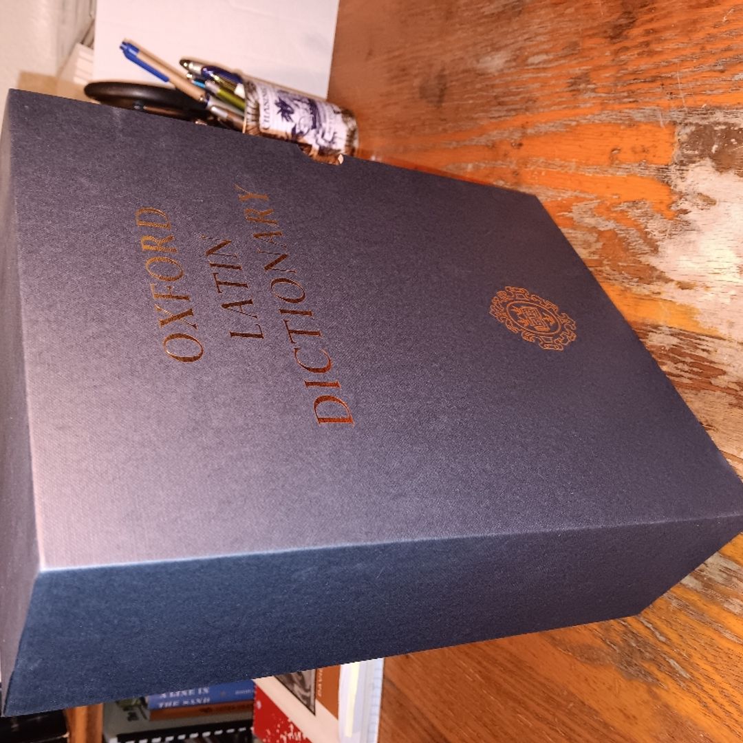 Oxford Latin Dictionary in 2 volume set in slip box 2016 by Oxford