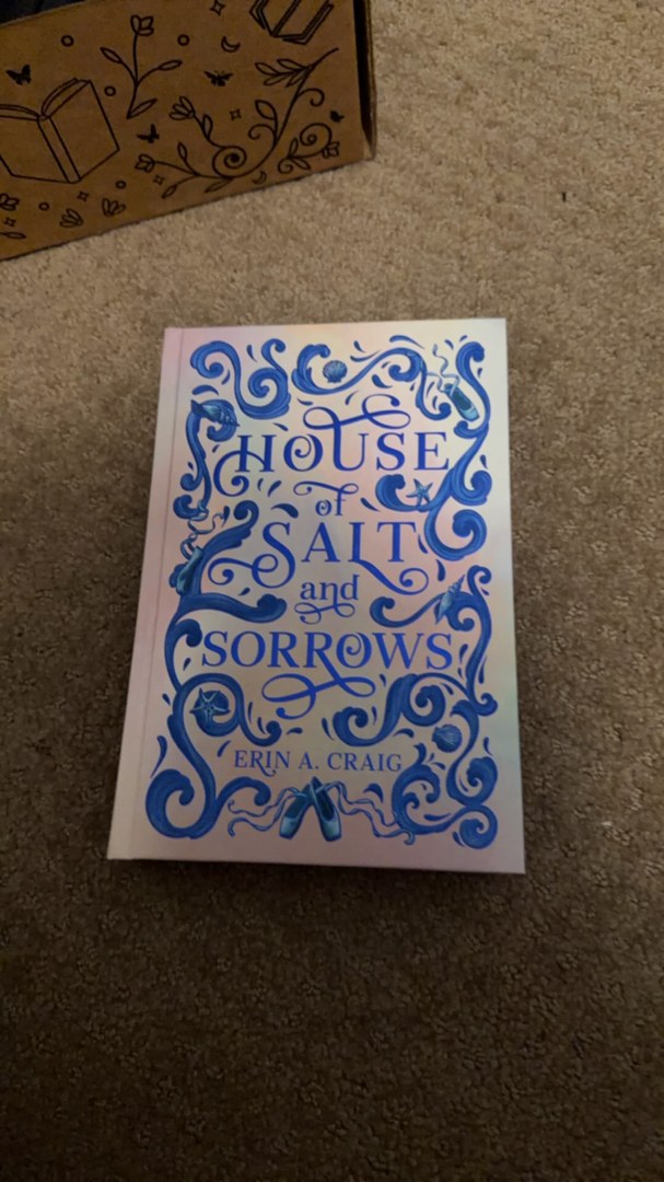 DELUXE EDITION | House of Salt and Sorrows — Erin A. Craig | GILDED EDGES  | BLUE EDGES: Deluxe Edition