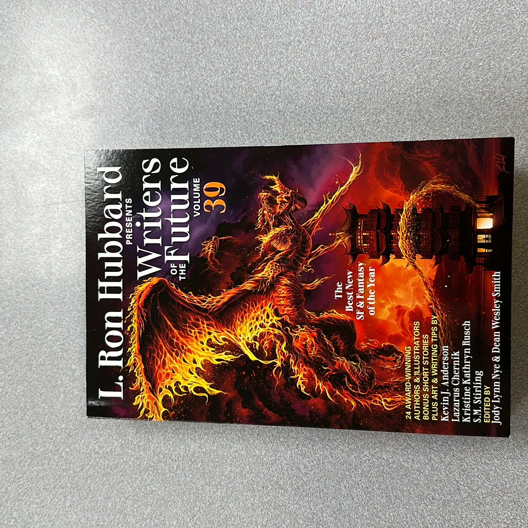 L. Ron Hubbard Presents Writers of the Future Volume 39