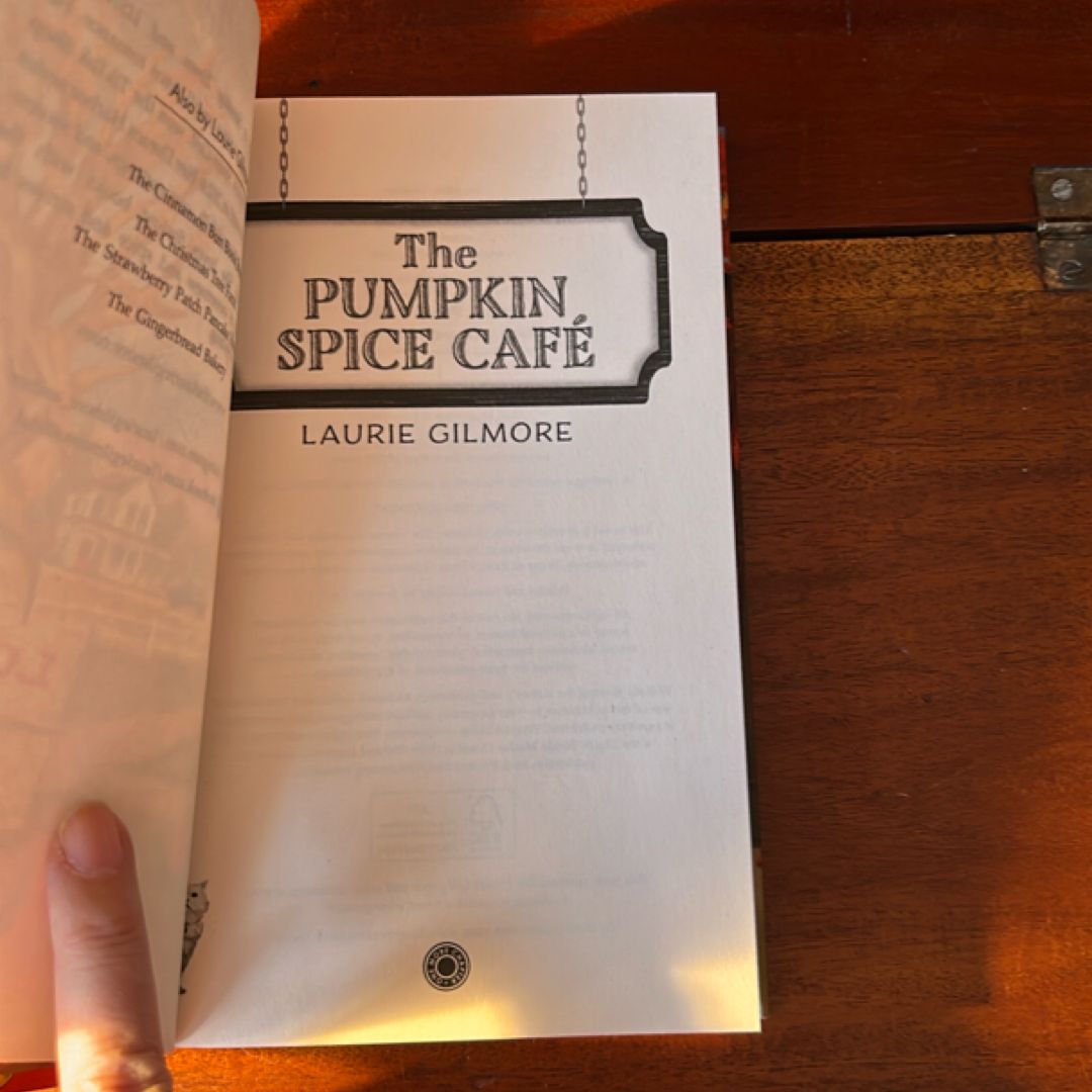 The Pumpkin Spice Café (Deluxe Edition, 1st Print)