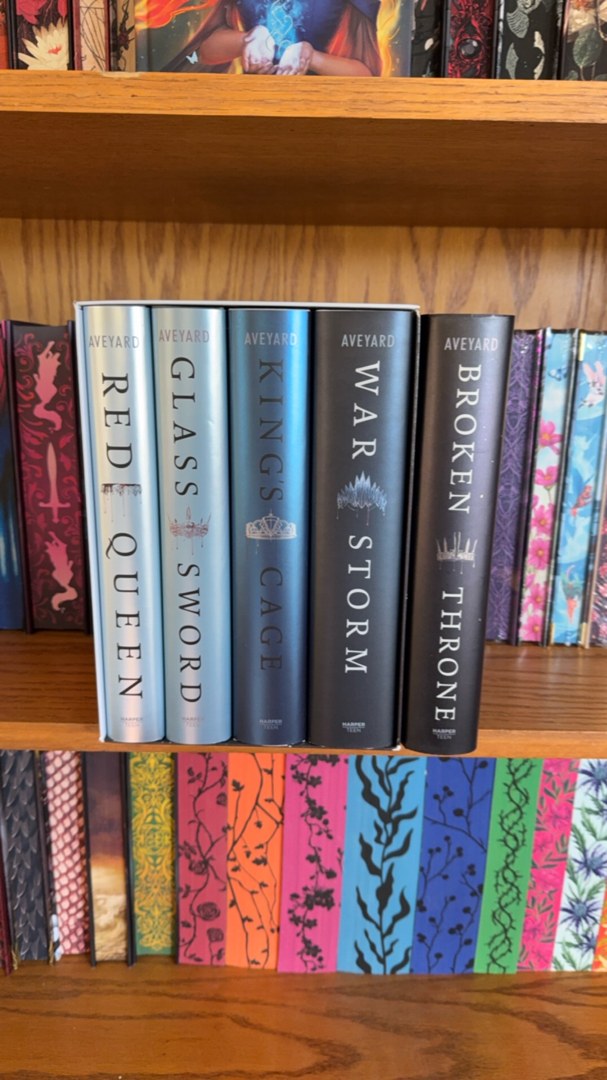 Red Queen 4-Book Hardcover Box Set