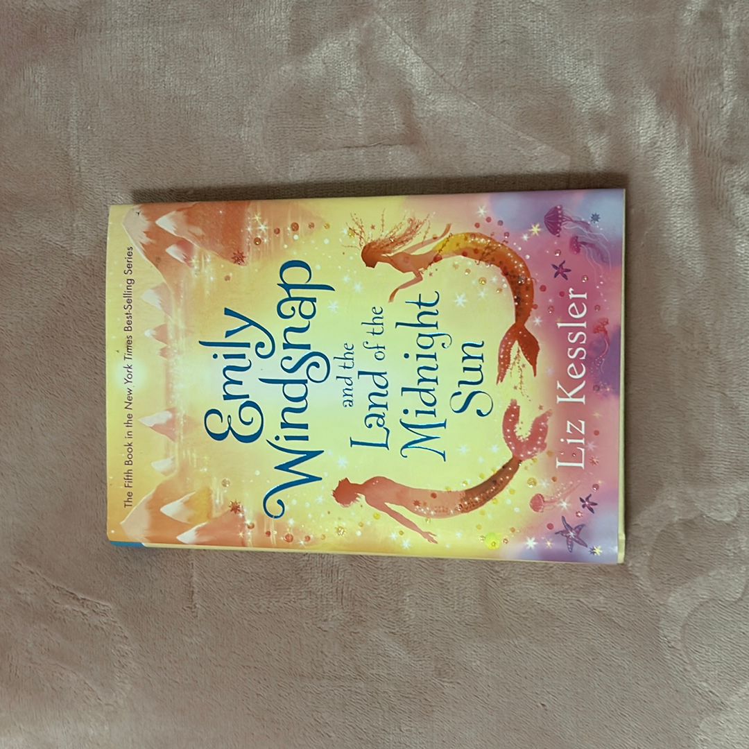 Emily Windsnap and the Land of the Midnight Sun