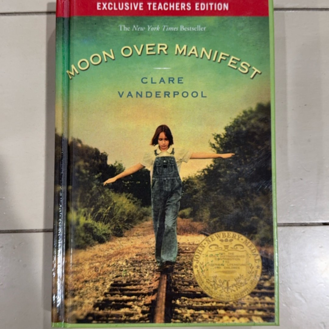 Moon Over Manifest