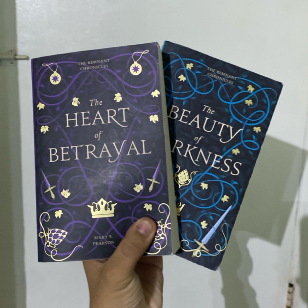 (UK EXCLUSIVE) The Heart of Betrayal and The Beauty of Darkness BUNDLE