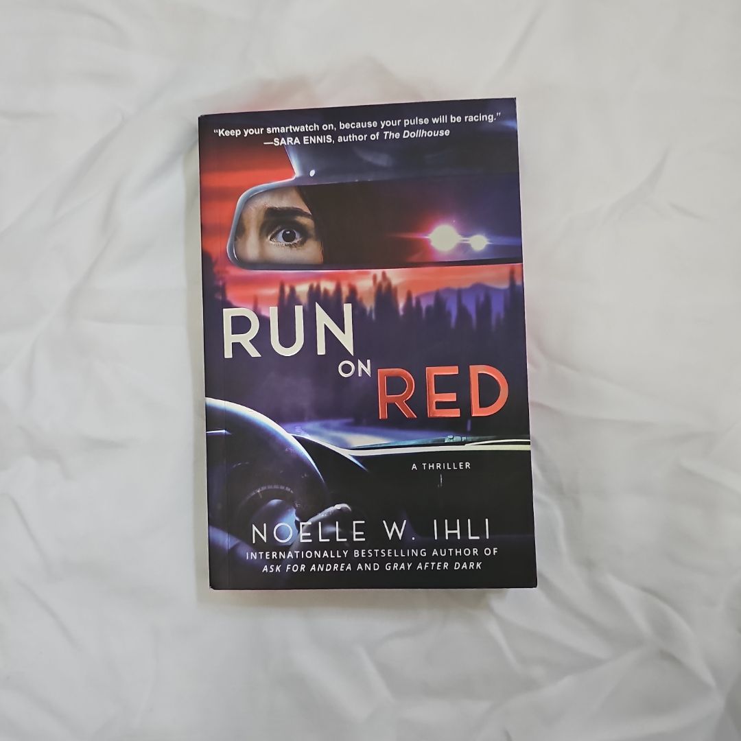 Run on Red: Deluxe Stenciled Edges