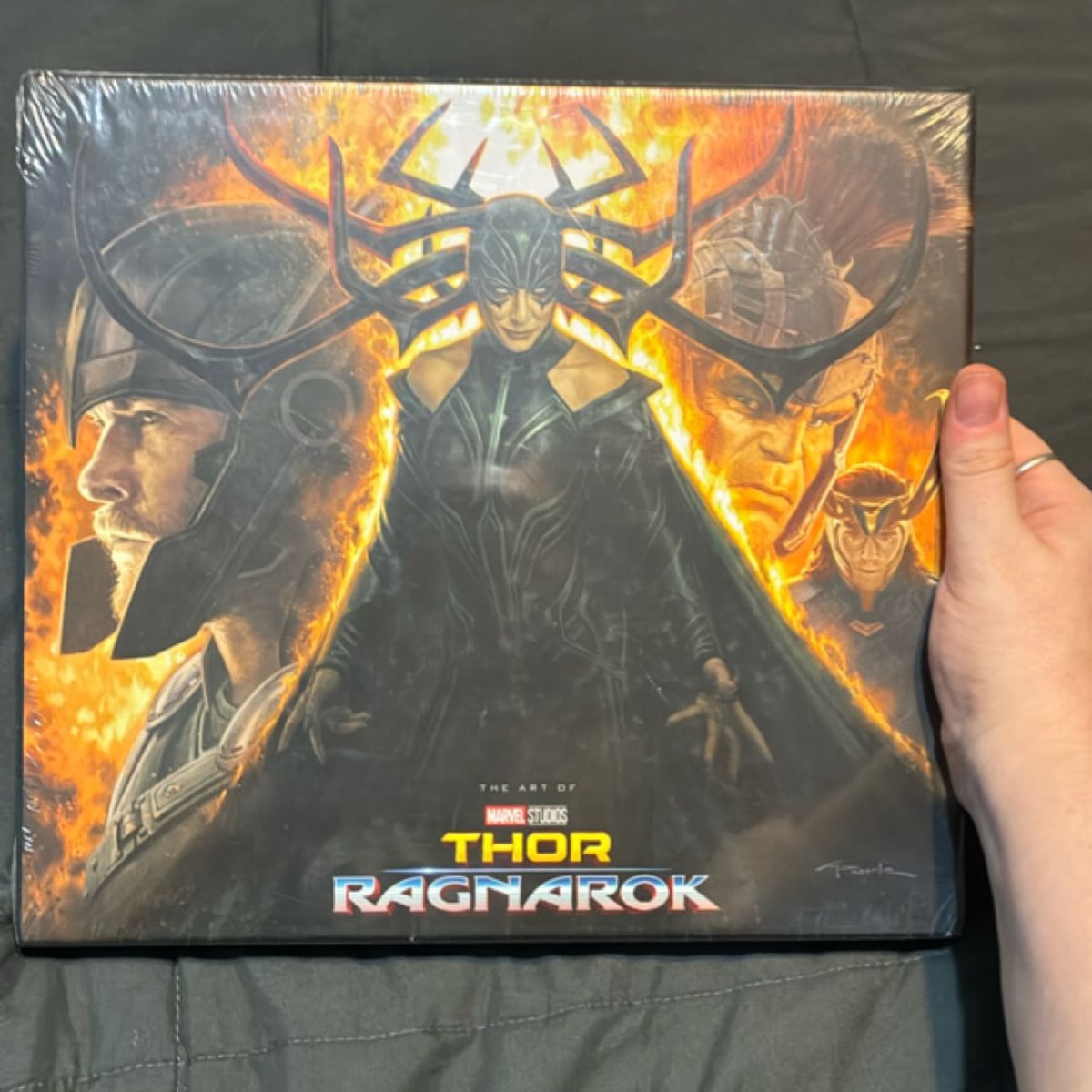 Marvel's Thor　Ragnarok　 Art of the Movie $_12.JPG?set_id=880000500F