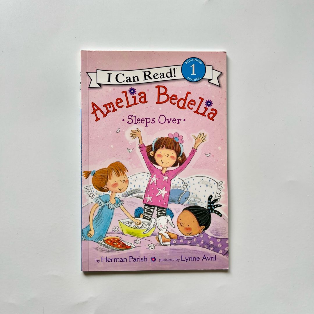 Amelia Bedelia Sleeps Over