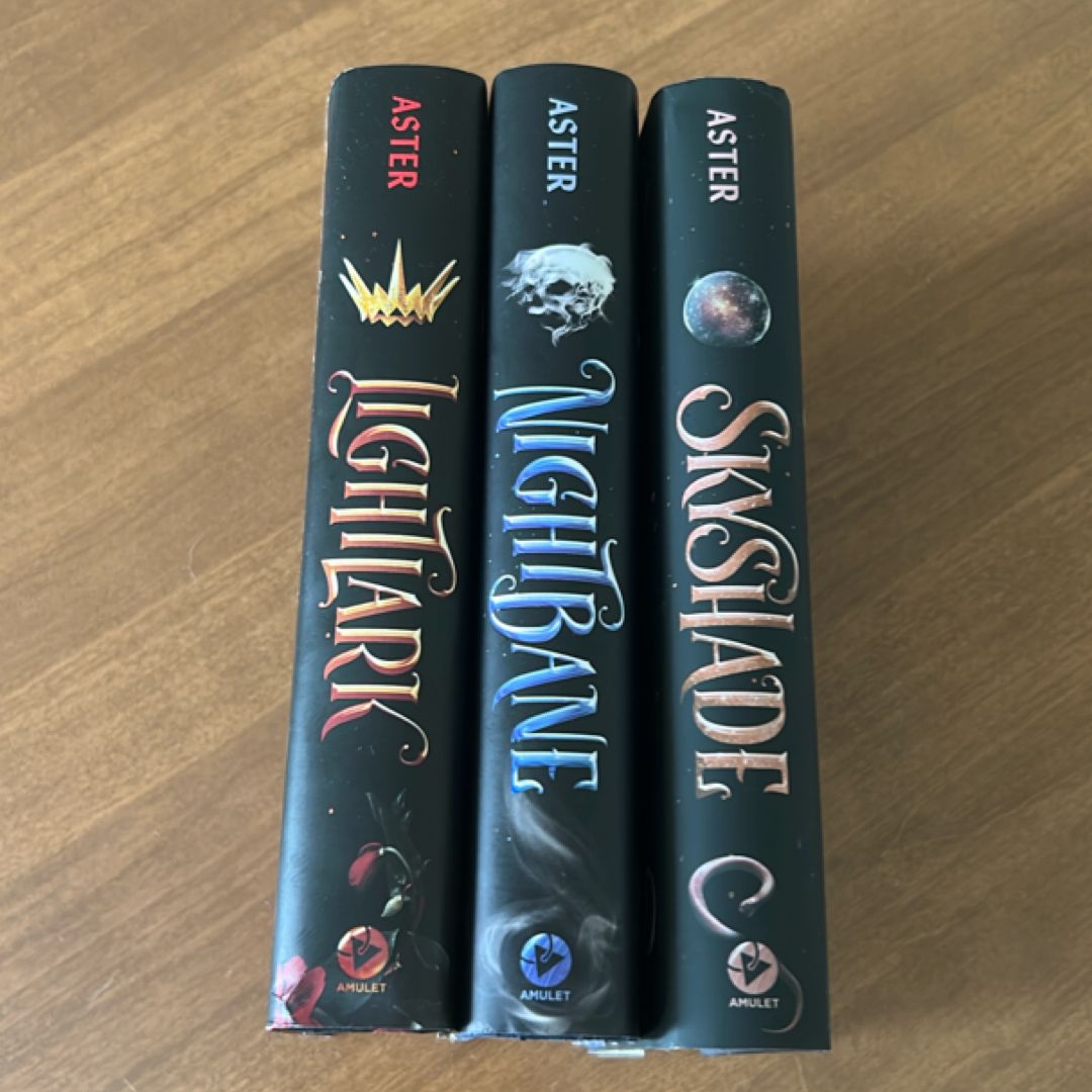 Lightlark (Special Edition) by Alex Aster, Hardcover | Pangobooks