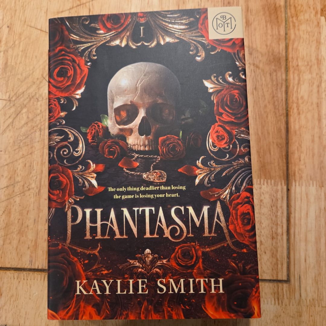 Phantasma by Kaylie Smith, Hardcover | Pangobooks