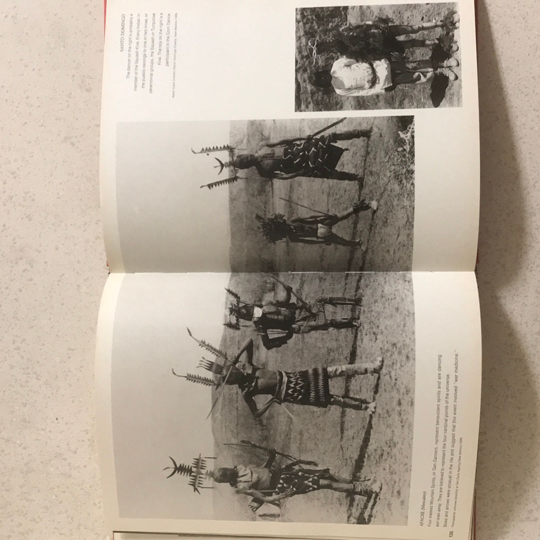 Indians : The Great Photographs That Reveal North American Indian Life, 1847-1929, from the Unique Collection of the Smithsonian Institution
