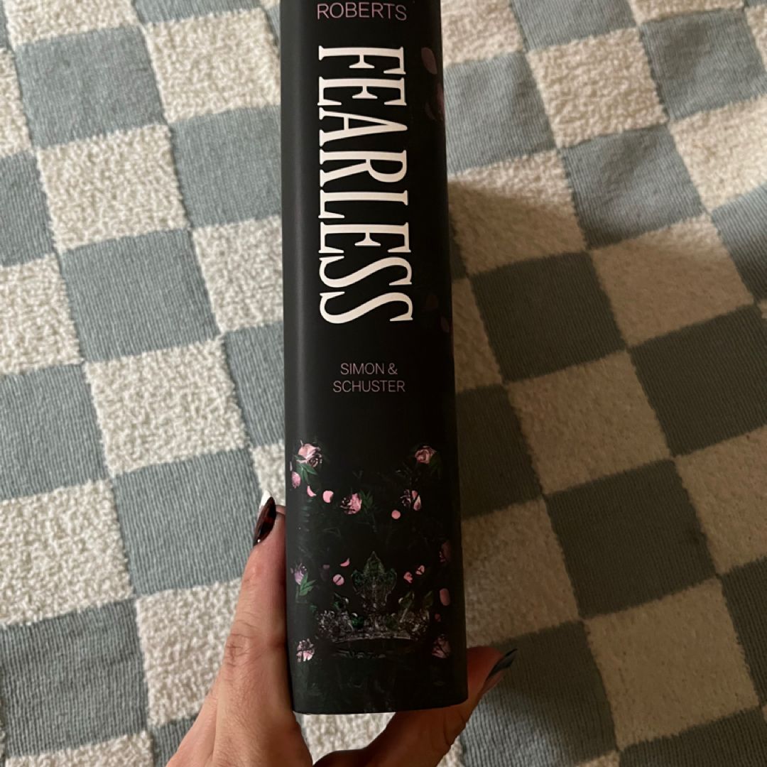 Fearless by Lauren Roberts, Hardcover | Pangobooks