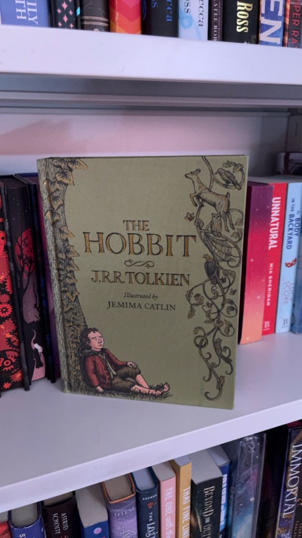 The Hobbit: Illustrated Edition