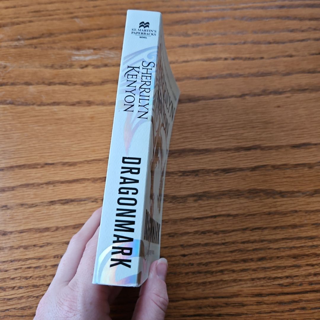 Dragonmark by Sherrilyn Kenyon, Paperback | Pangobooks