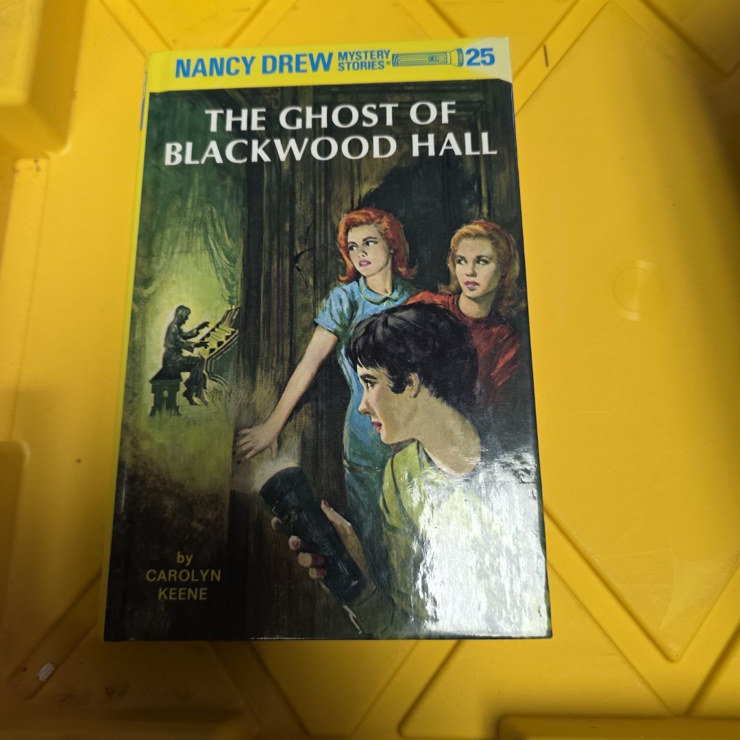 Nancy Drew 25: the Ghost of Blackwood Hall