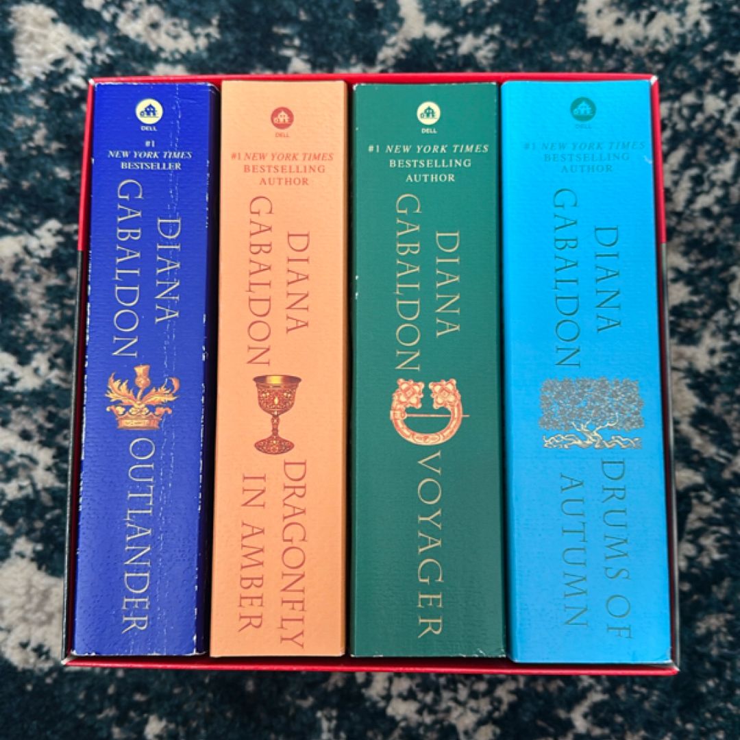 Outlander 4-Copy Boxed Set