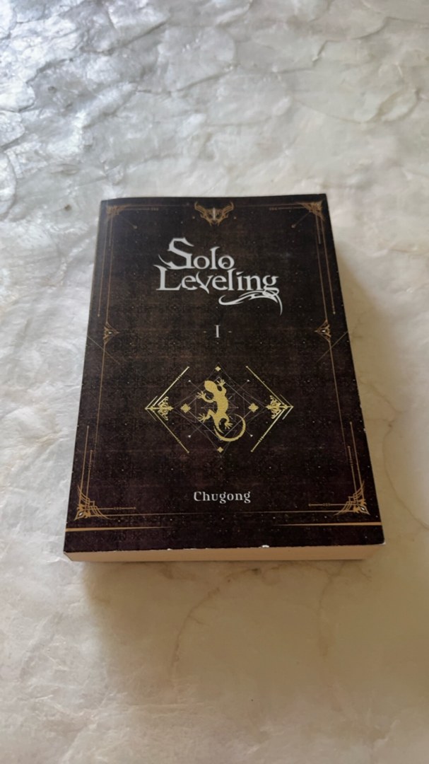 Solo Leveling, Vol. 1 (novel)