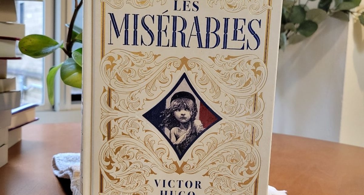 Les Miserables (Barnes and Noble Collectible | PangoBooks