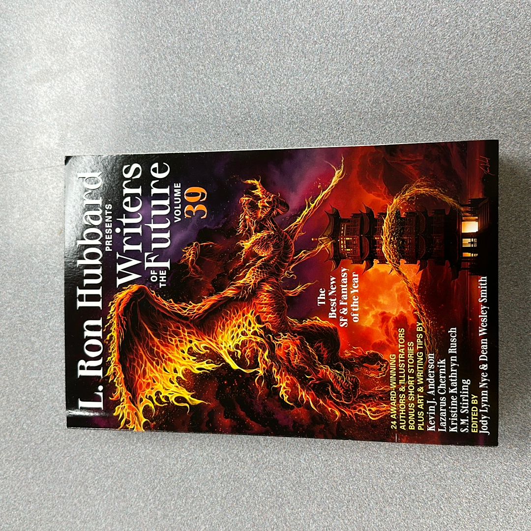 L. Ron Hubbard Presents Writers of the Future Volume 39