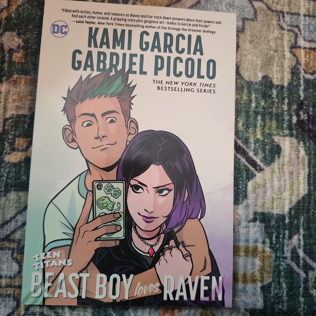 Teen Titans: Beast Boy Loves Raven