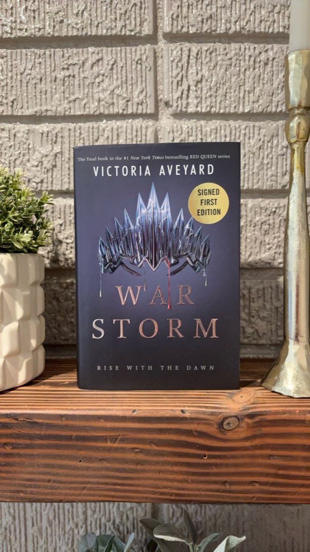 War Storm by Victoria Aveyard | SIGNED First Edition 1st Printing | Red Queen #4