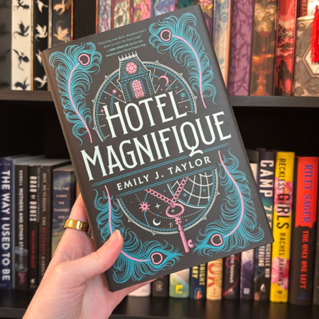 Hotel Magnifique