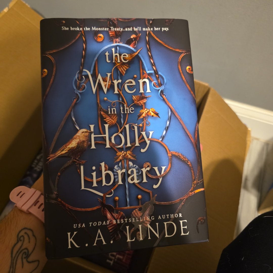 The Wren in the Holly Library (Deluxe Limited Edition)