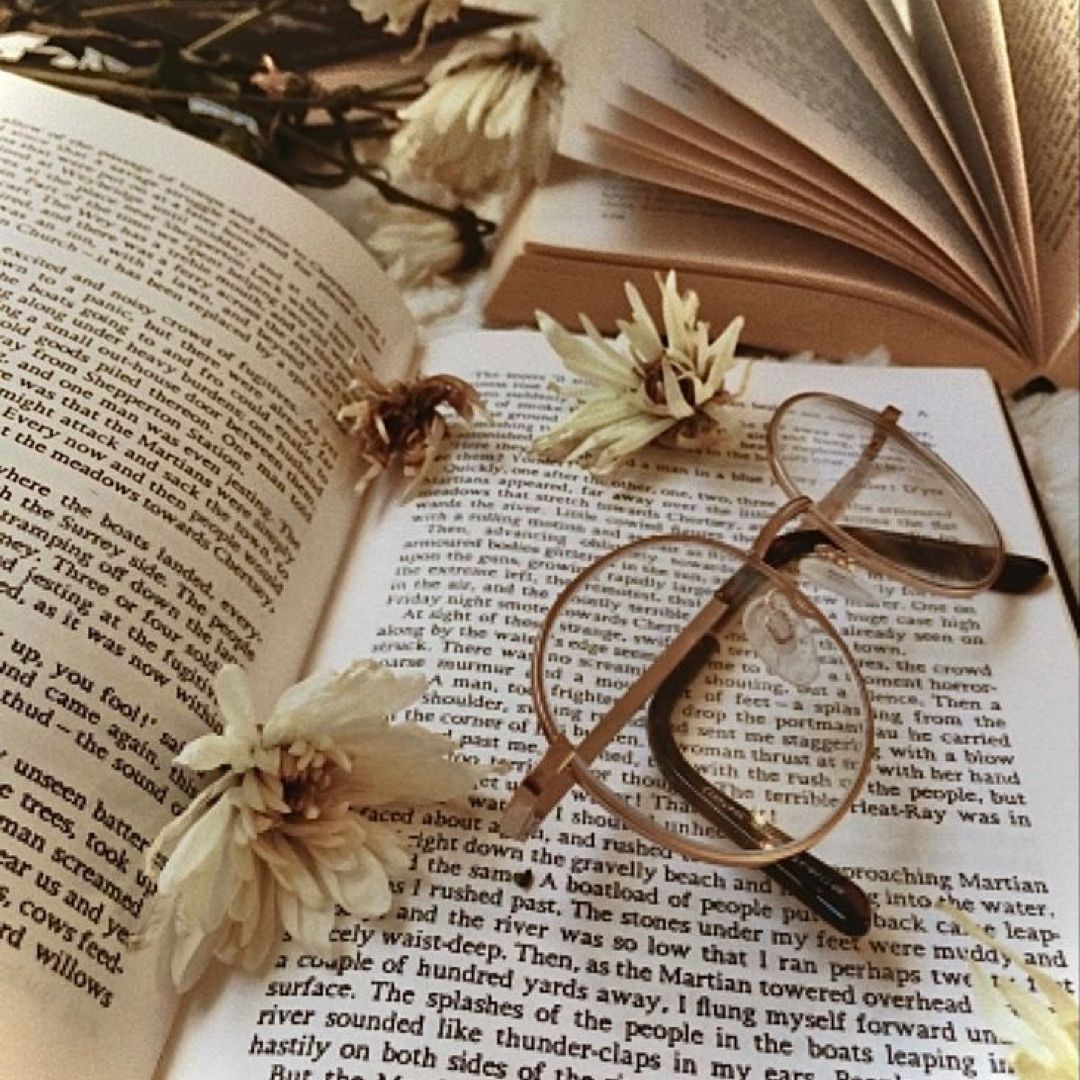 Bella’s Bookshelf