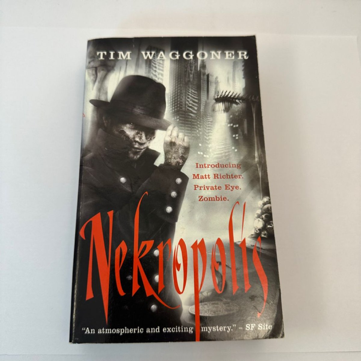 Nekropolis by Tim Waggoner