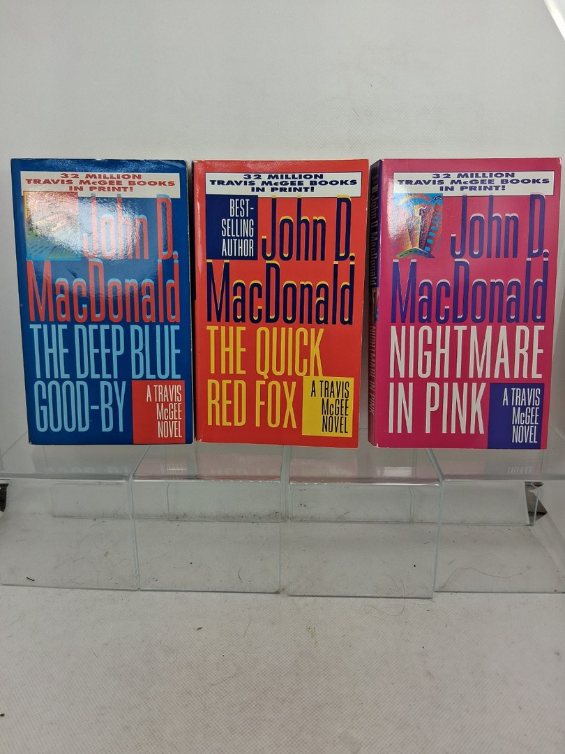 The Deep Blue Good-By, The Quck Red Fox, Nightmare in Pink Bundle