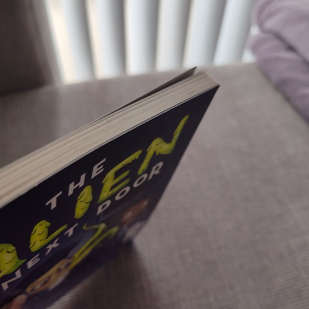 The Alien Next Door 1: the New Kid