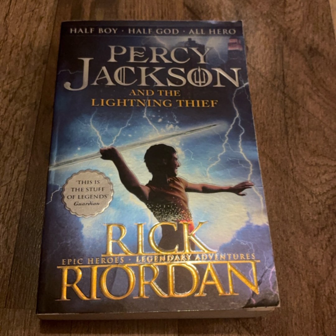The Lightning Thief (Percy Jackson and the Olympians, Book One)