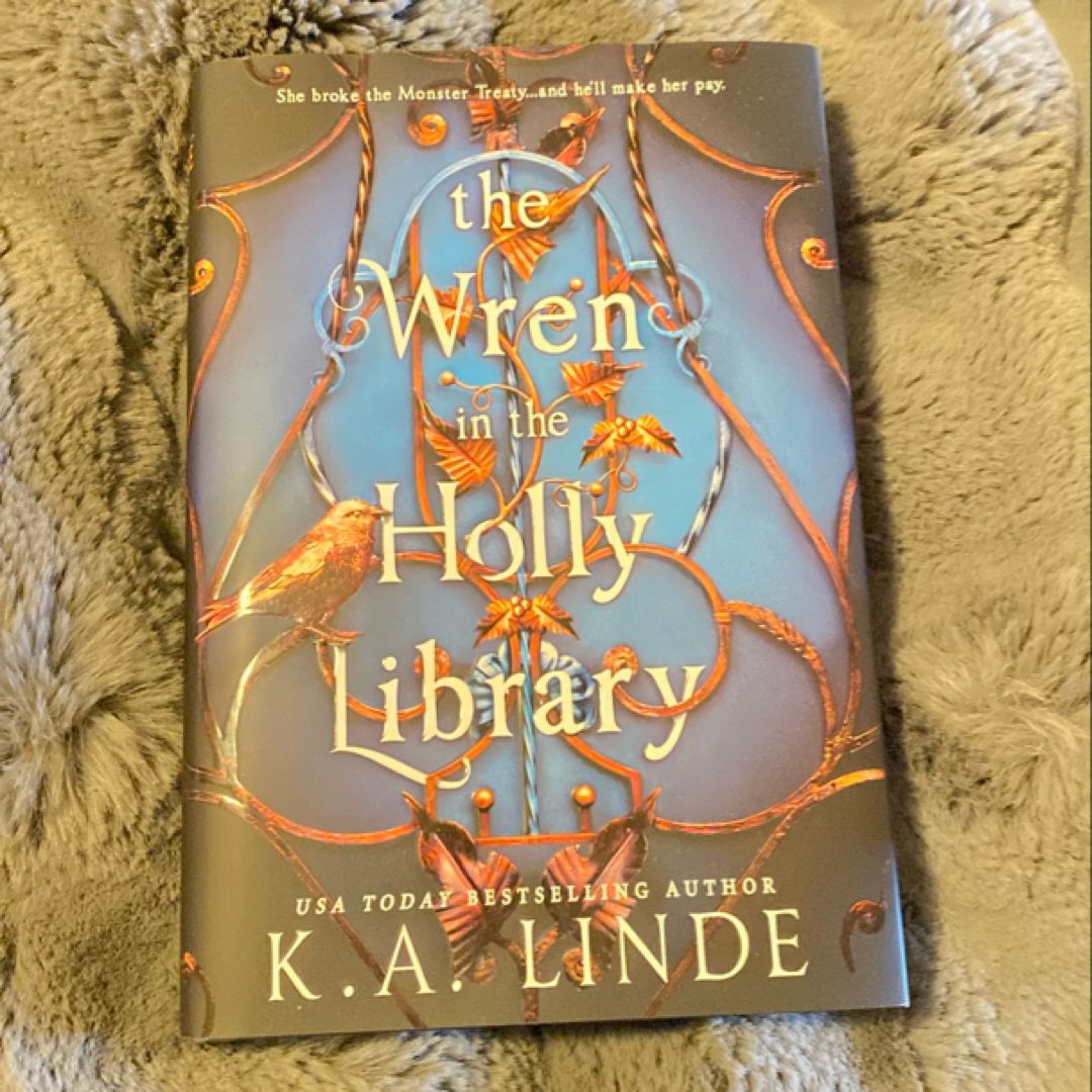 The Wren in the Holly Library (Deluxe Limited Edition)
