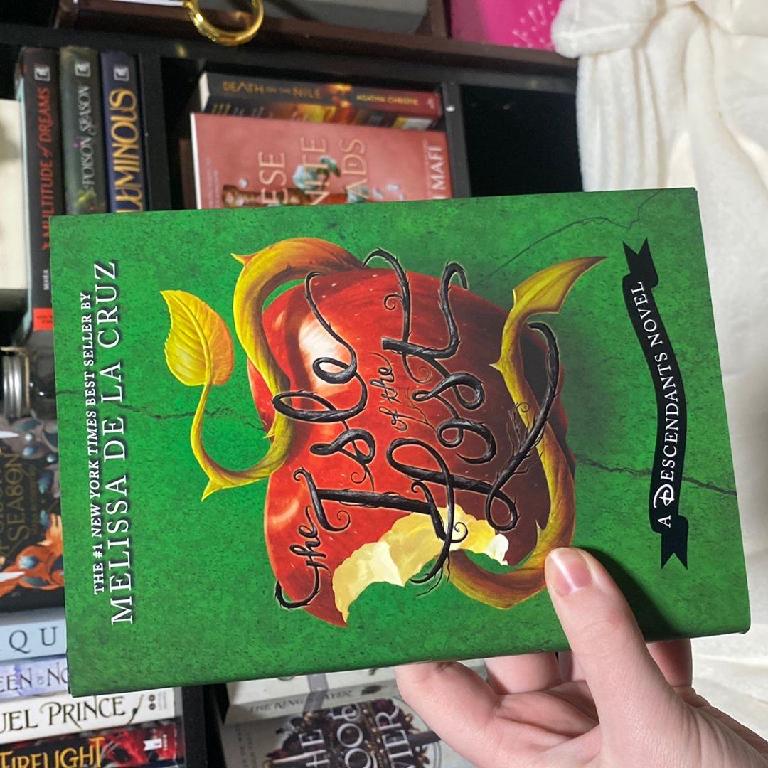 The Isle of the Lost (a Descendants Novel, Vol. 1)