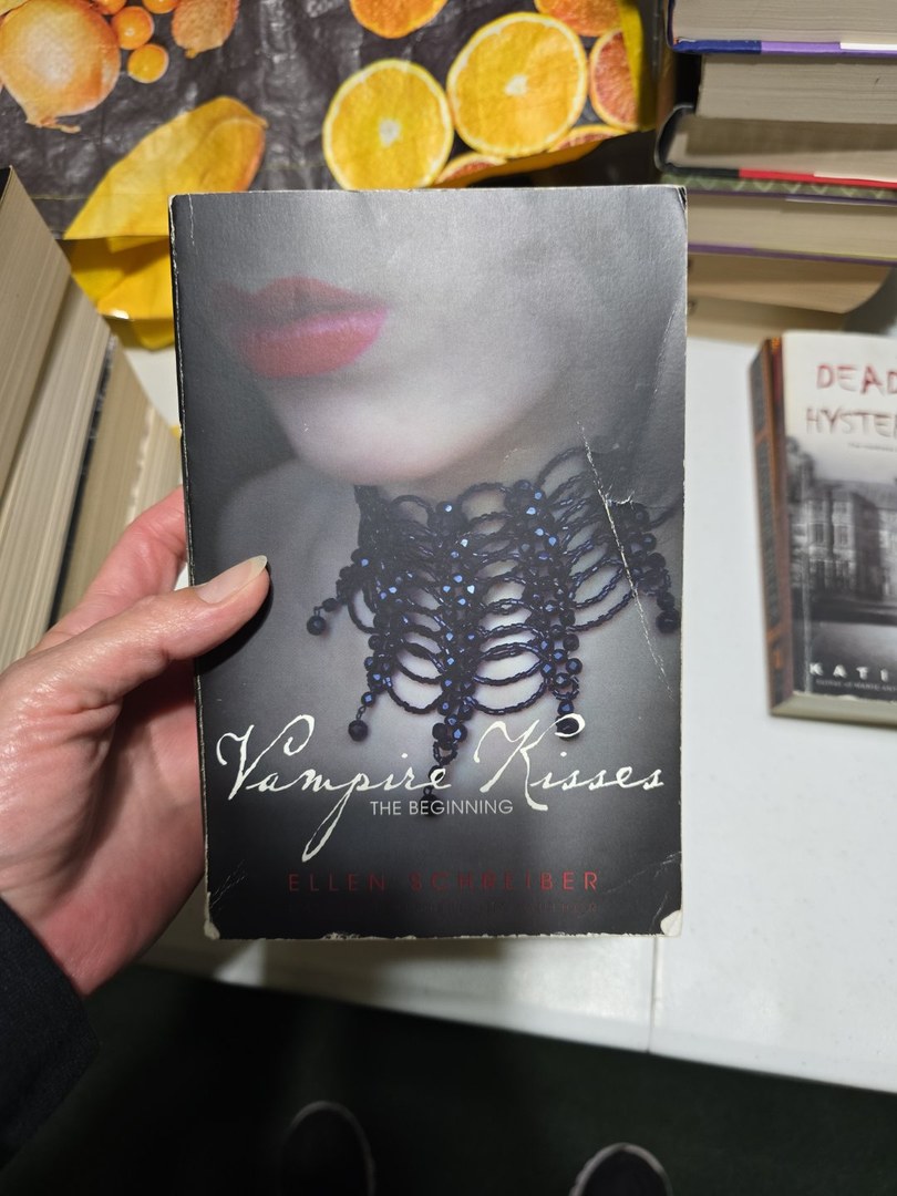 Vampire Kisses: the Beginning