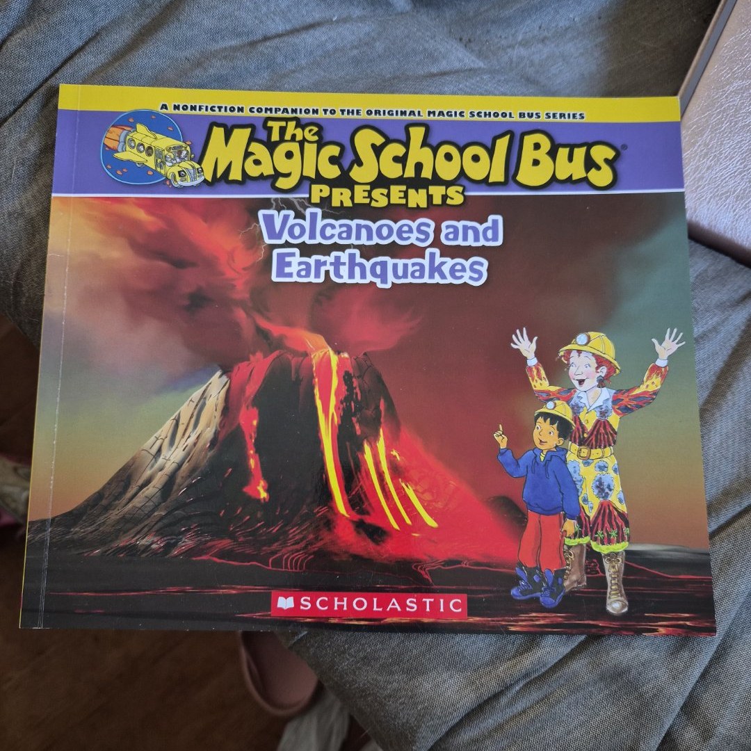 The Magic School Bus Presents Volcanoes and Earthquakes