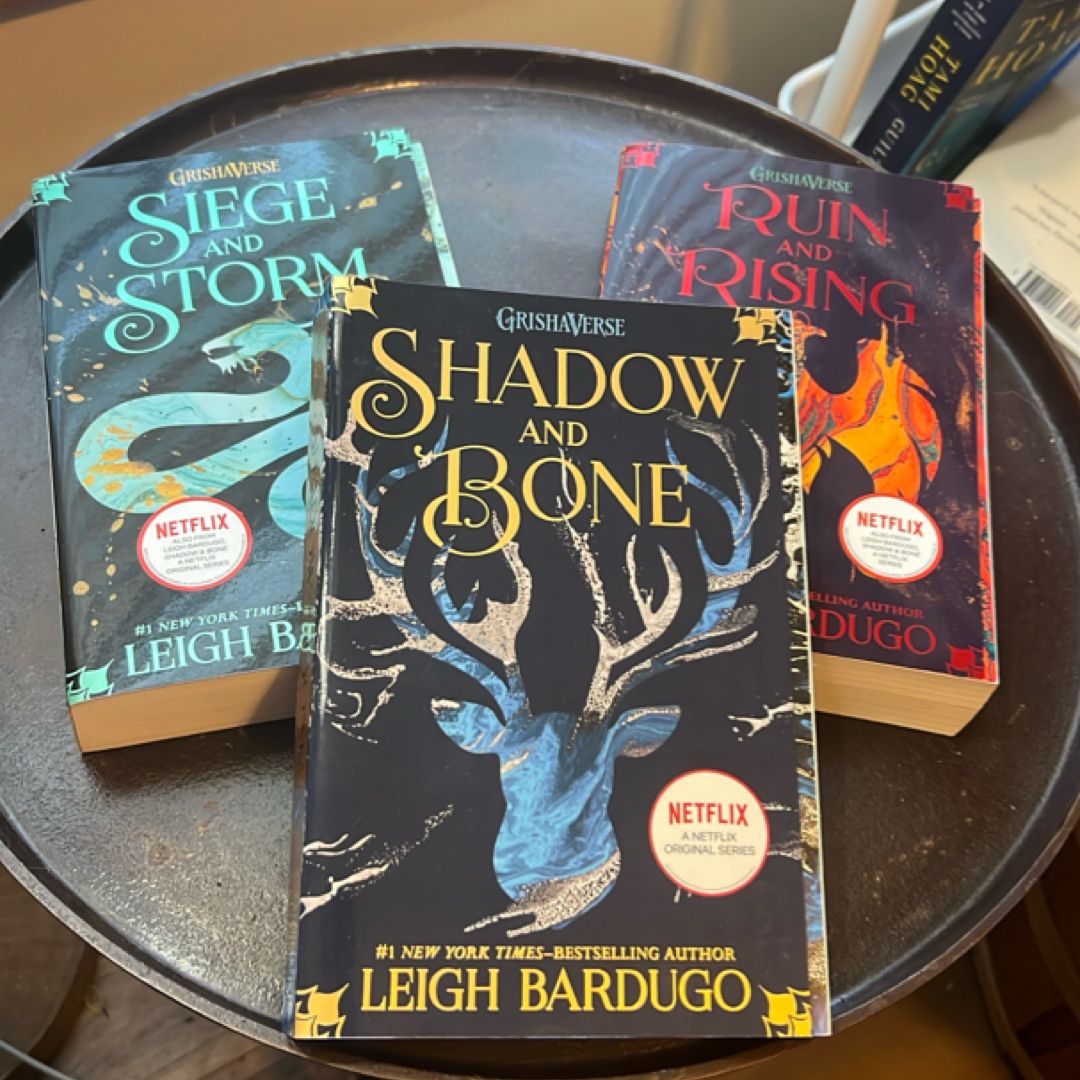 Shadow and Bone box set- Books 1-3