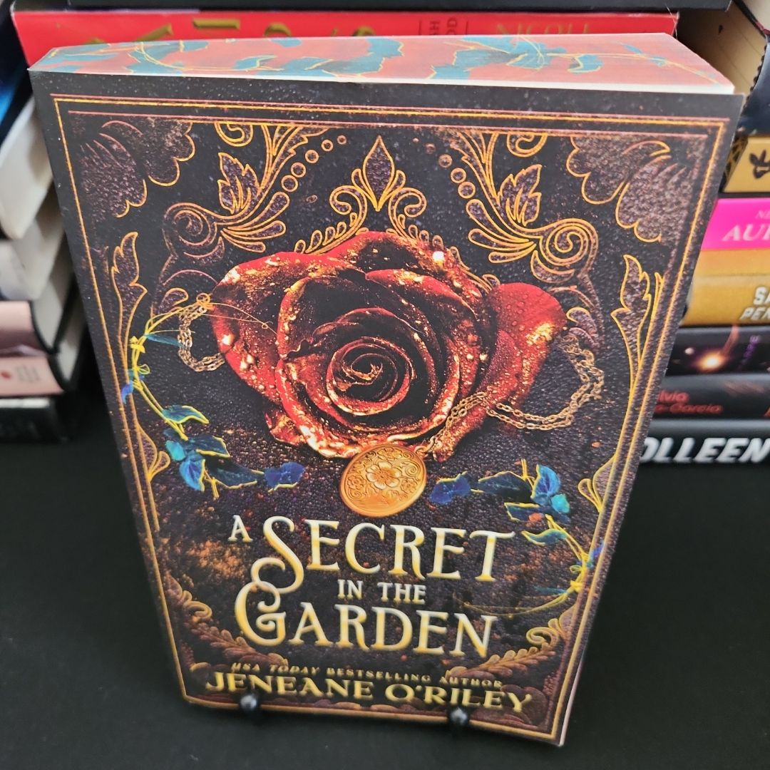 A Secret in the Garden (Deluxe Edition)
