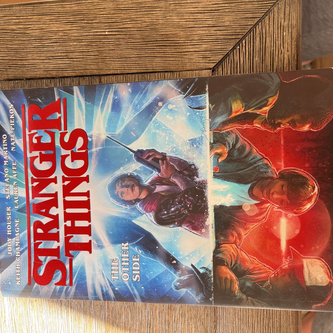 Stranger Things: the Other Side (Graphic Novel)