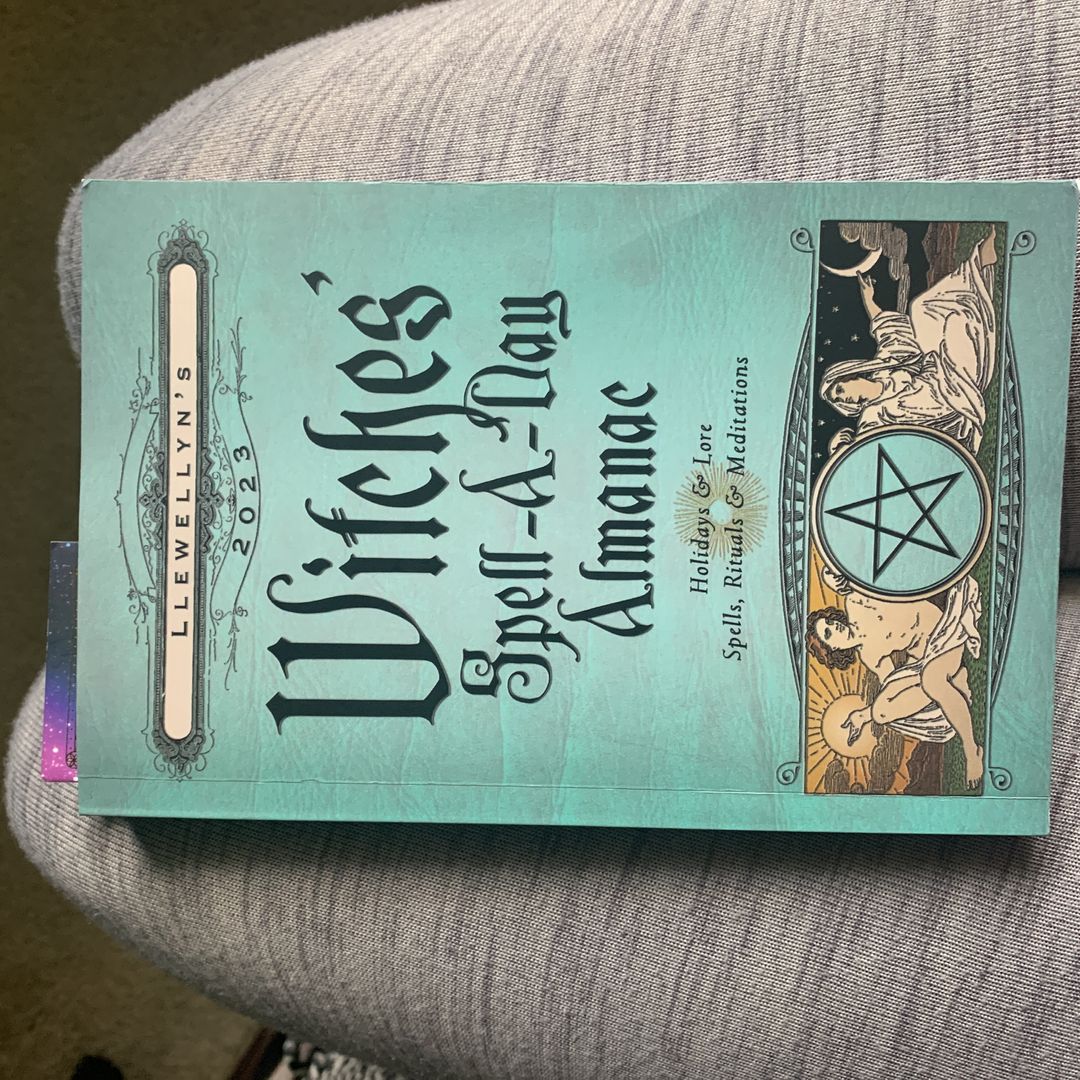 Llewellyn's 2023 Witches' Spell-A-Day Almanac
