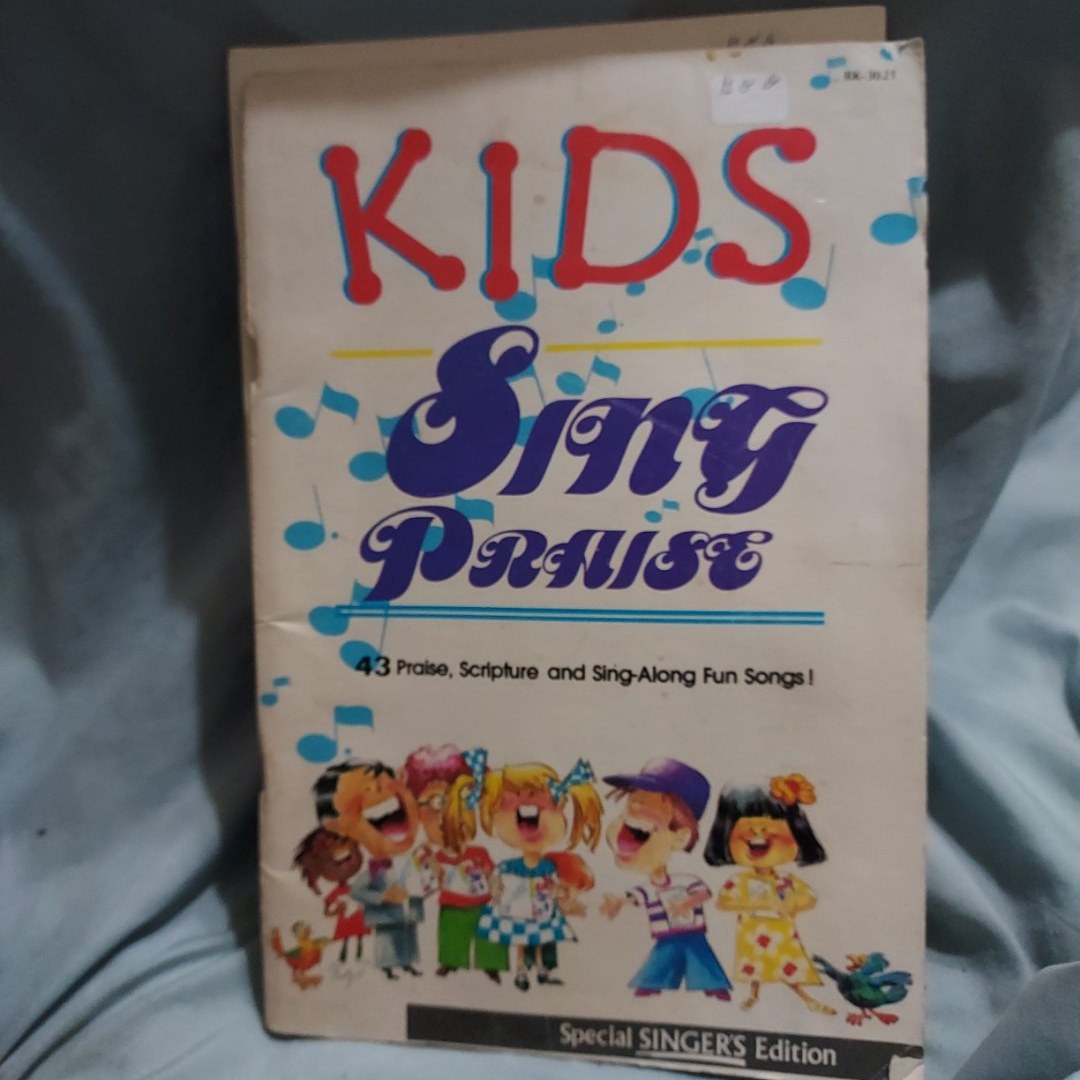 Kids sing praise