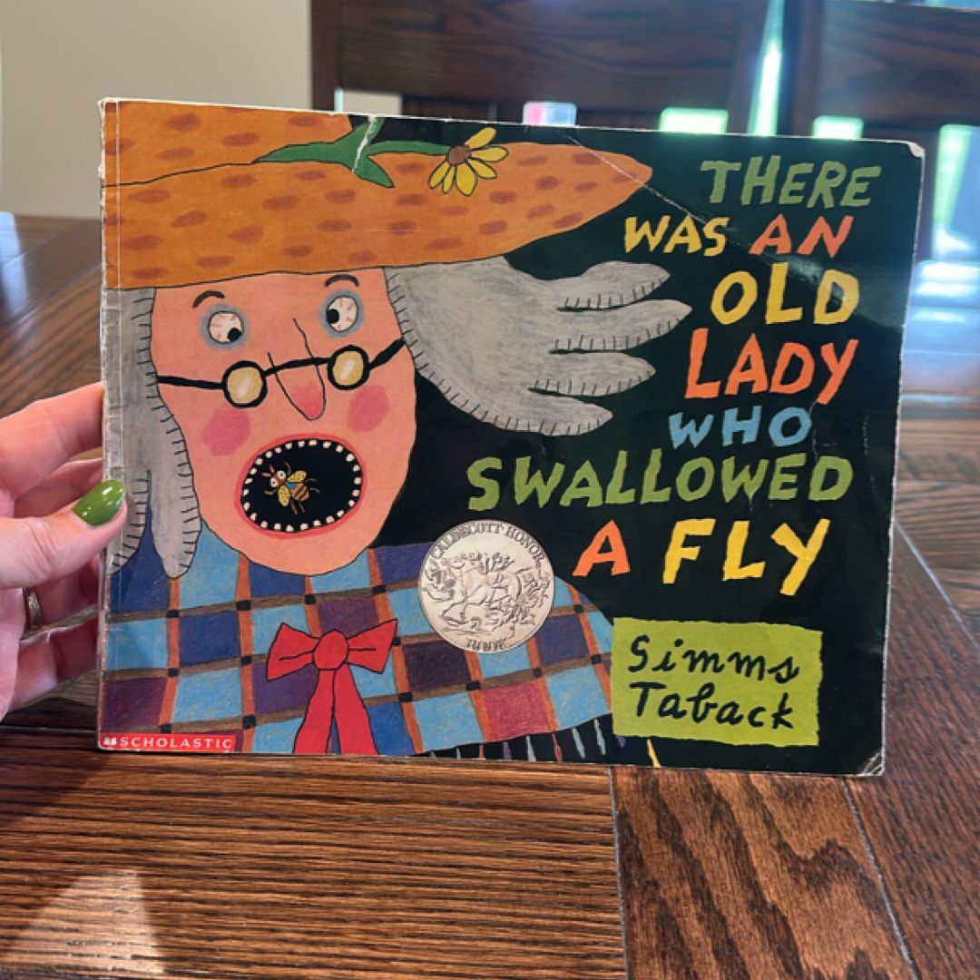 There Was an Old Lady Who Swallowed a Fly by Simms Taback