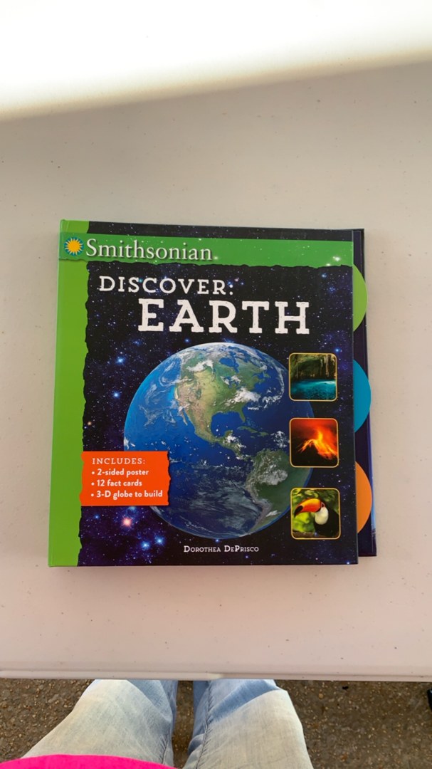Smithsonian Discover: Earth (First Printing, 2014)