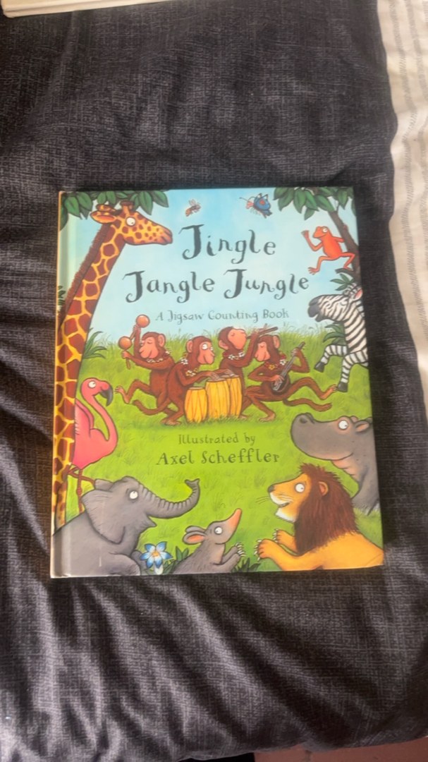Jingle Jangle Jungle: A Jigsaw Counting Book 