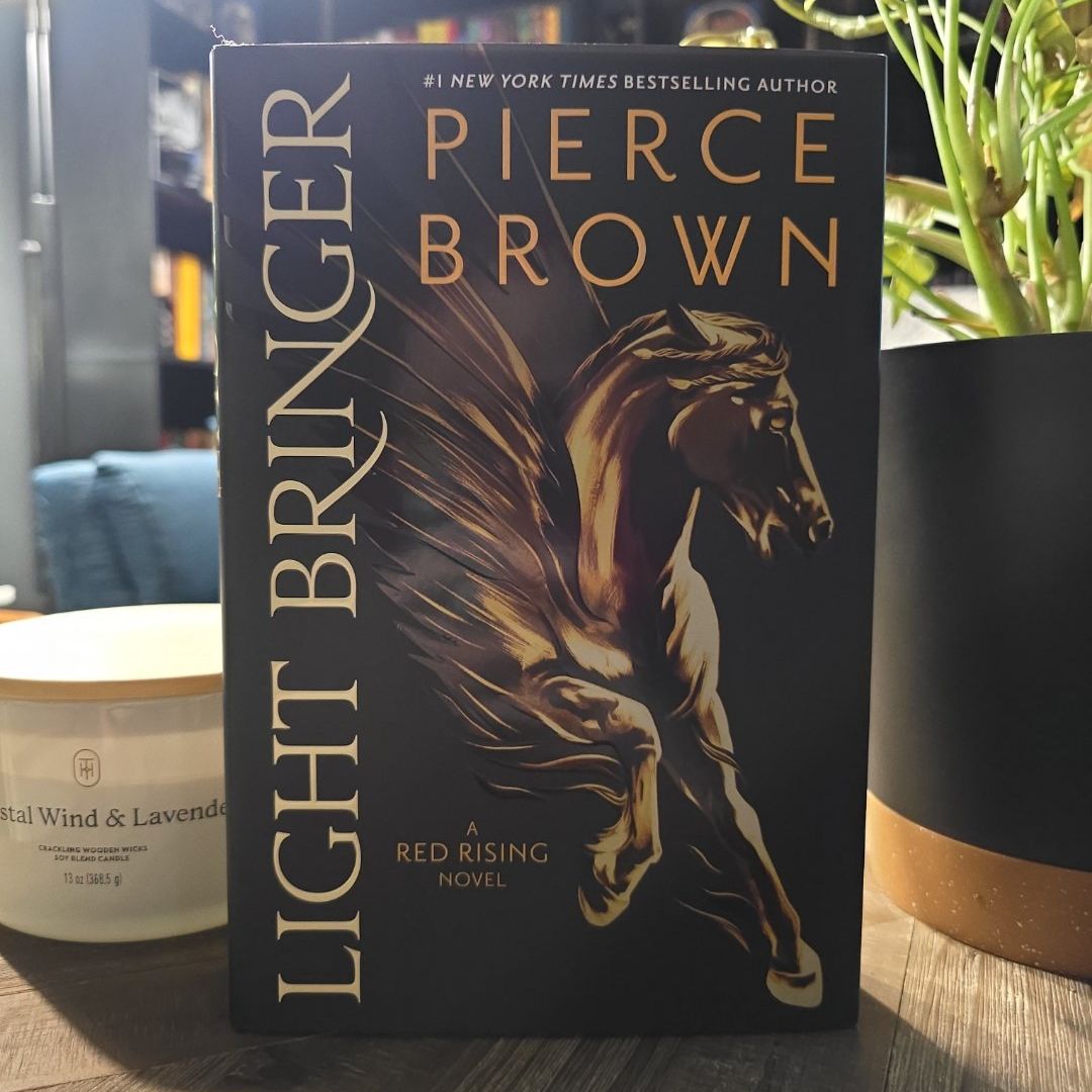 Light Bringer *Special Edition* by Pierce | PangoBooks