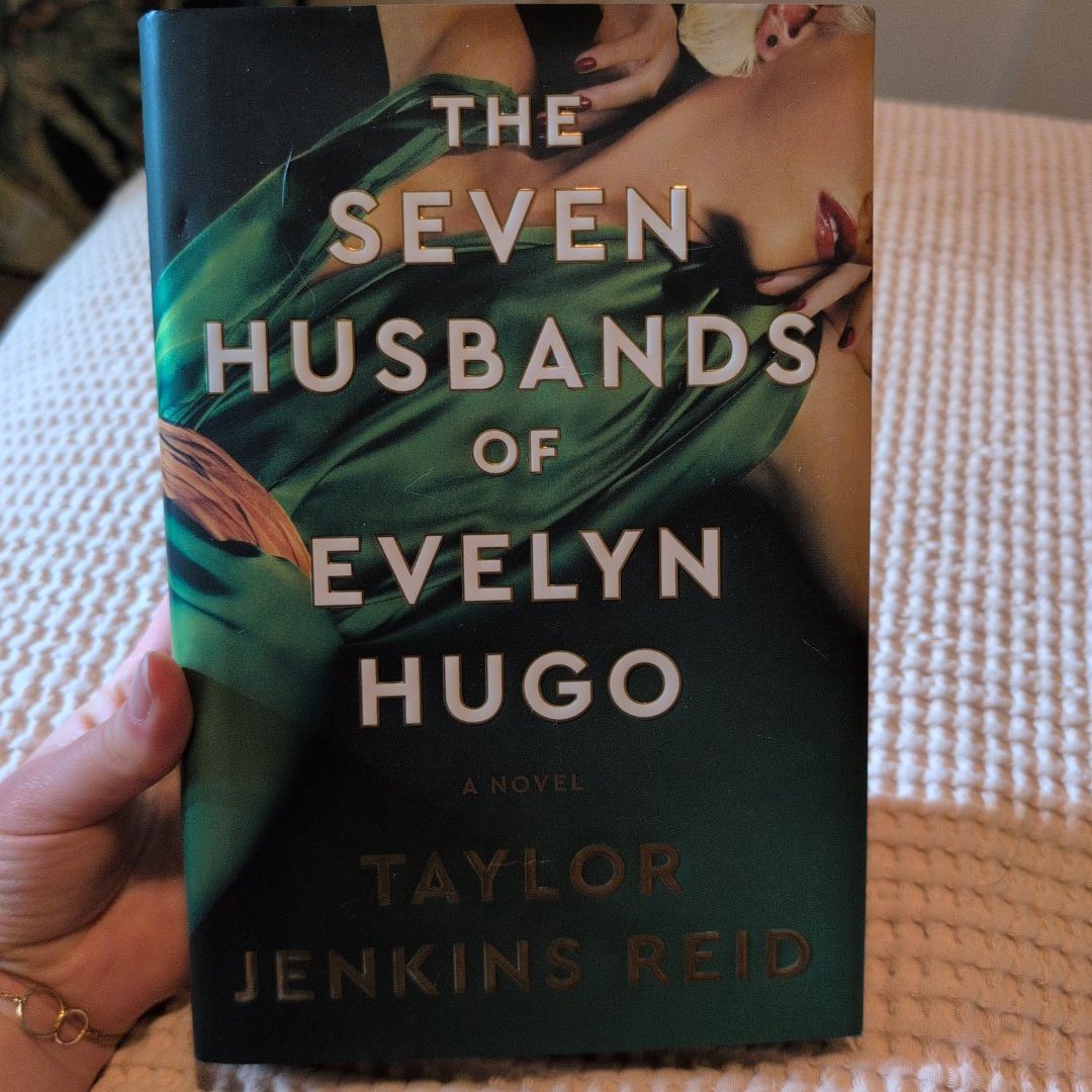 The Seven Husbands of Evelyn Hugo: Deluxe Edition Hardcover