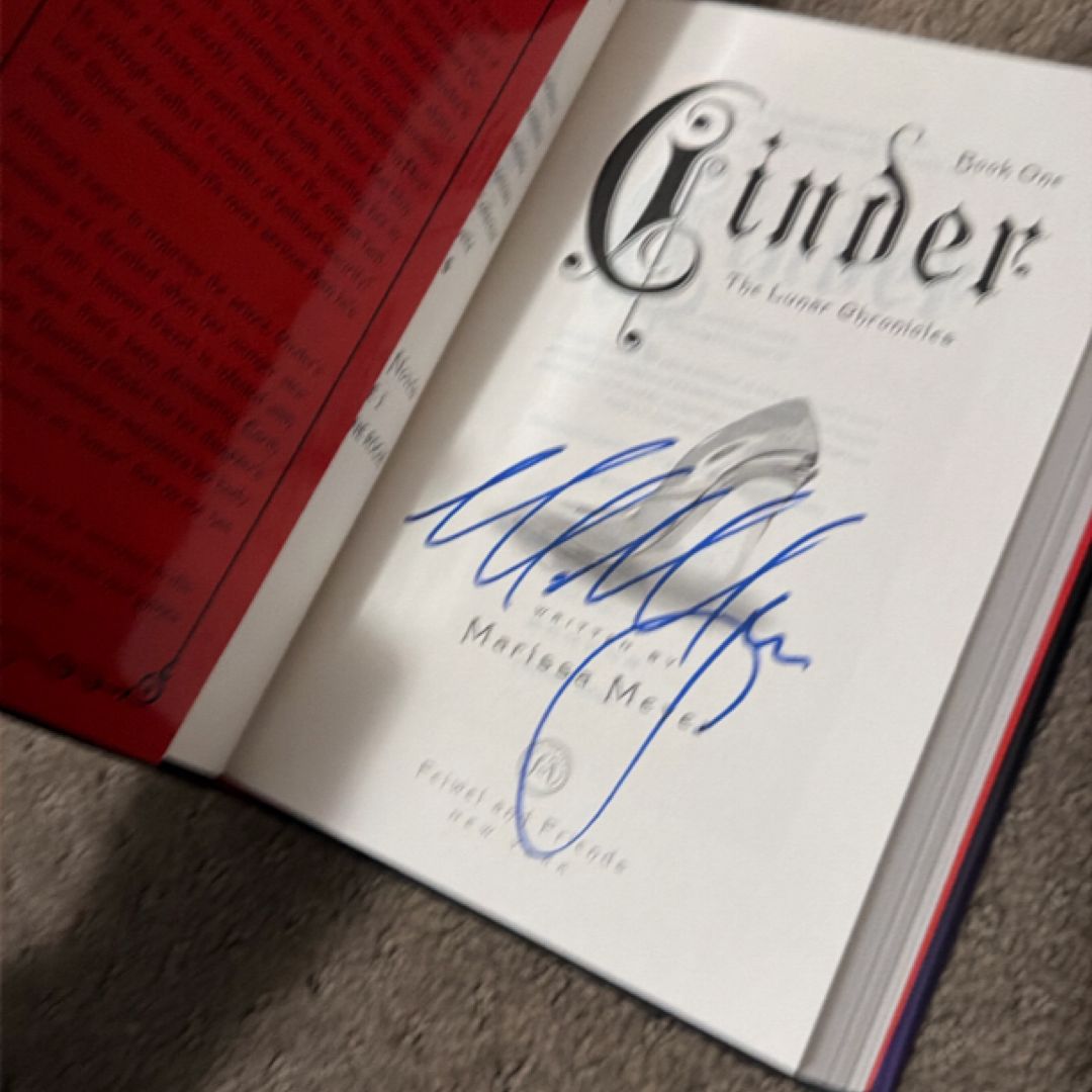 Lunar Chronicles hand signed 