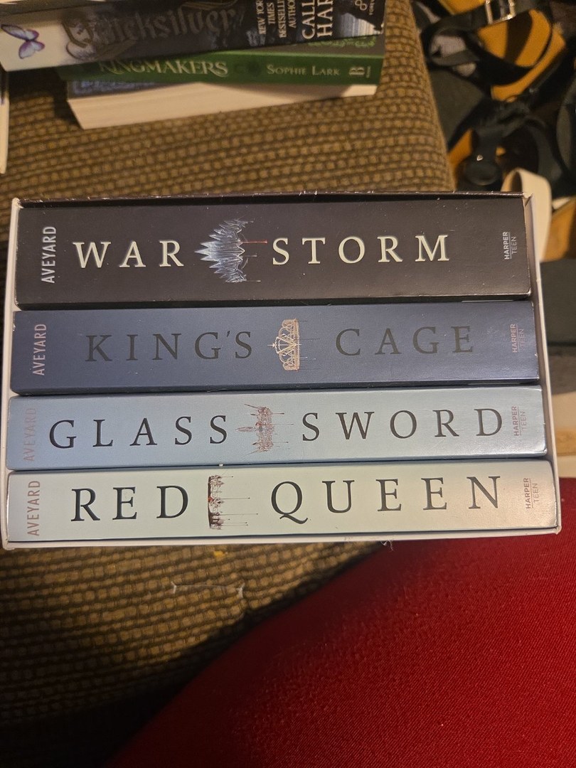Red Queen 4-Book Paperback Box Set