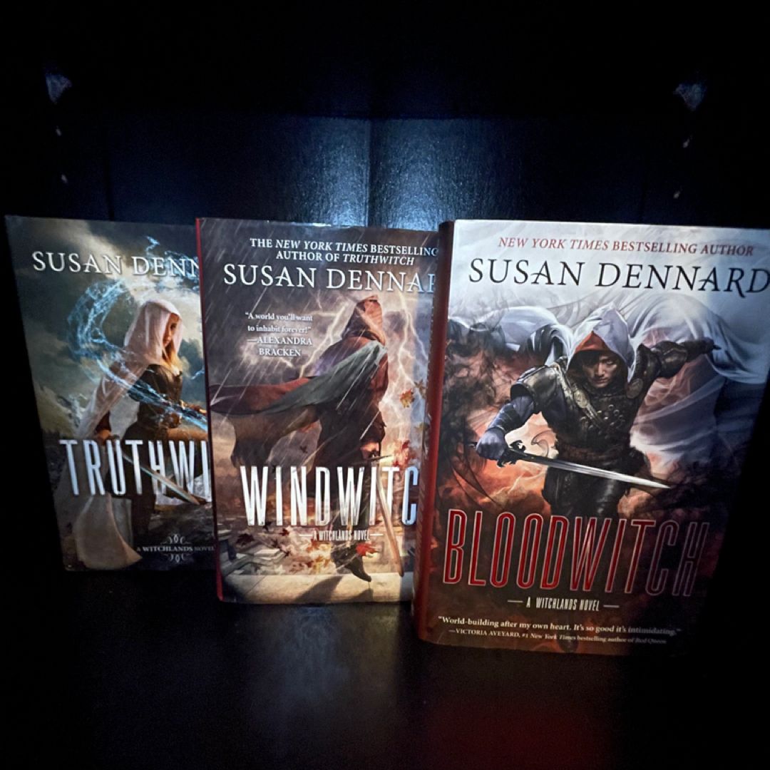 Truthwitch, WindWitch,Bloodwitch