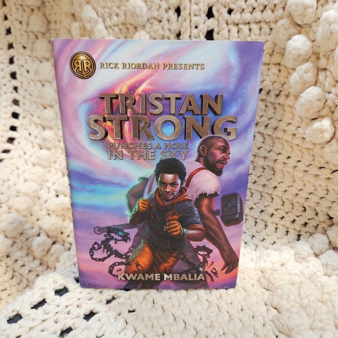 Tristan Strong Punches a Hole in the Sky (Tristan Strong, Book 1)