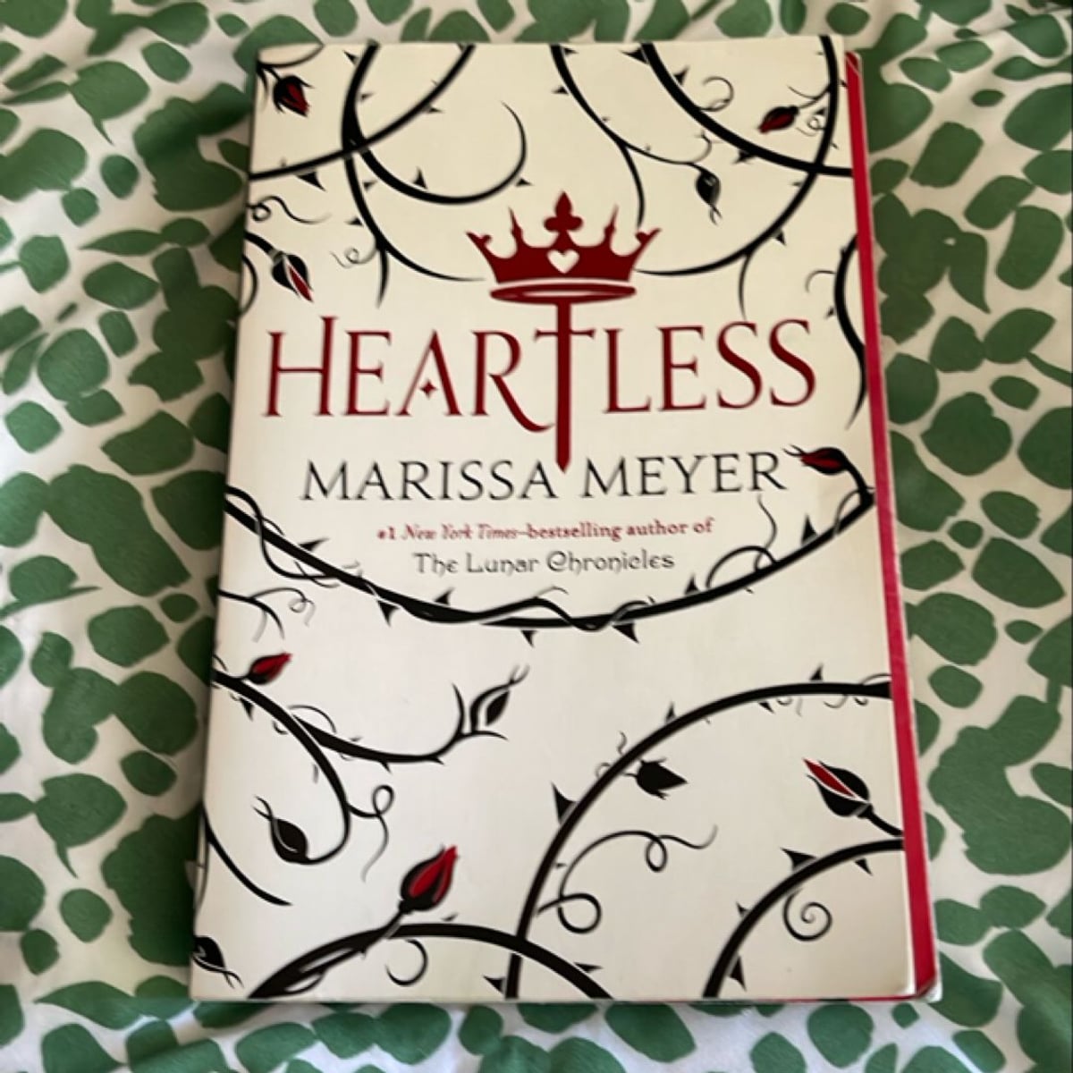Heartless by Marissa Meyer, Paperback | PangoBooks
